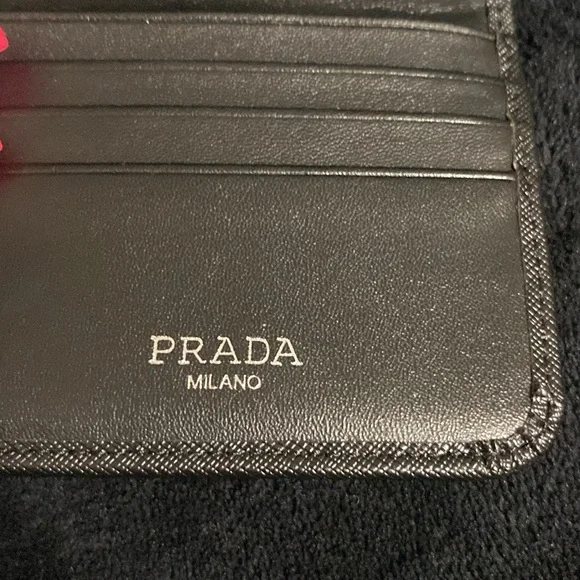 ❌SOLD❌ NWOT Ladies Black Leather PRADA Card Holder, Zipper Wallet - Picture 3 of 9